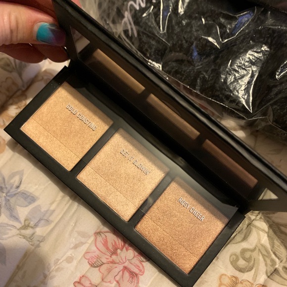 MAC hyper glow - Picture 1 of 2